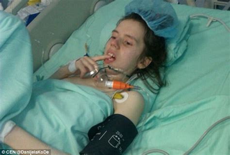 Woman who fell into SEVEN YEAR coma finally wakes up | Daily Mail Online