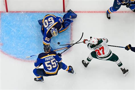 Jordan Binnington makes 28 saves, Blues beat Wild 5-2 to even series ...