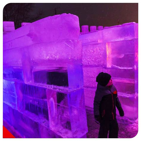 Aaj Tak - Take a look at the huge ice maze in Stillwater...