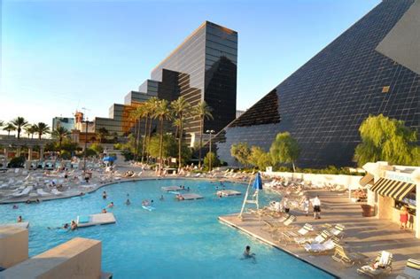 Pool at the Luxor, Las Vegas Nevada. | Travel | Pinterest | Luxor las vegas, Luxor and Las vegas ...