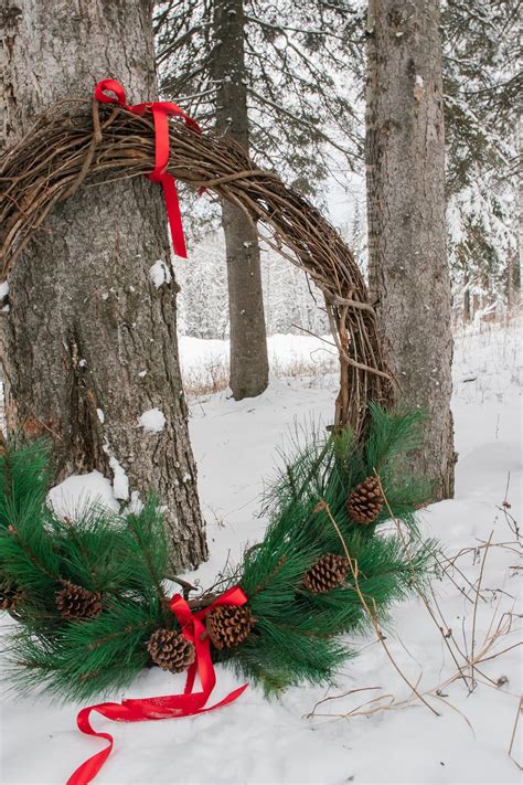 How To Make A Giant Christmas Wreath - Making it in the Mountains