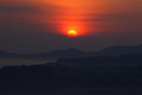 sunrise in the mountain 11042286 Stock Photo at Vecteezy