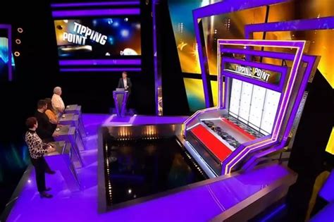 ITV Tipping Point viewers left 'seasick' due to contestant's behaviour ...