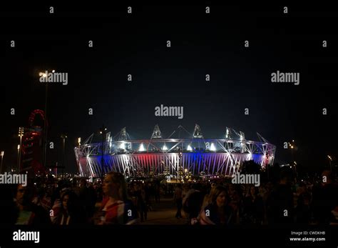 Olympic Stadium London 2012 at night Stock Photo - Alamy