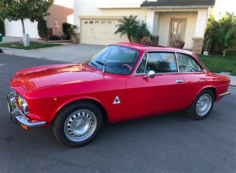 This European-Spec Alfa Romeo GTV for Sale Is Irresistible - The Drive