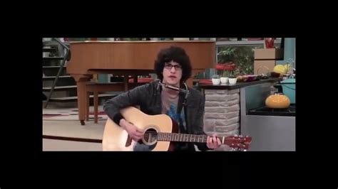 Robbie Shapiro - broken glass (victorious) - YouTube