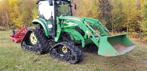 Mountain Grooming Equipment » John Deere 4720 with Soucy tracks