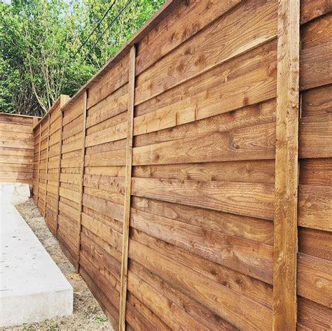 Horizontal Fence Ideas | Horizontal fence, Backyard fences, Fence design