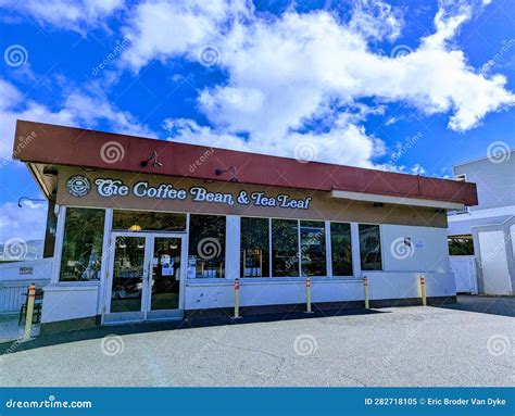 The Coffee Bean And Tea Leaf Signage In Pasay, Philippines Editorial ...