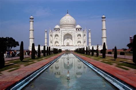 Taj Mahal at sunrise — Stock Photo © ARTEKI #1311593