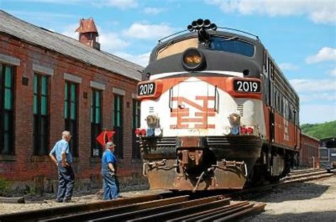 Naugatuck Railroad gets $1.6 million to improve, upgrade Torrington rail line