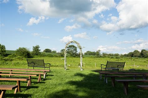 Litchfield, CT Wedding Venue | Bunnell Farm | Lauren & Tom's Wedding Rustic Wedding Venues, Farm ...