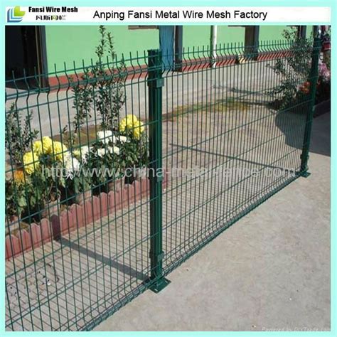 Powder coated V-folded garden wire mesh fencing panels - HY-mesh-001 ...