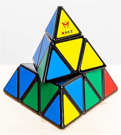 Pyraminx - Thinker Toys