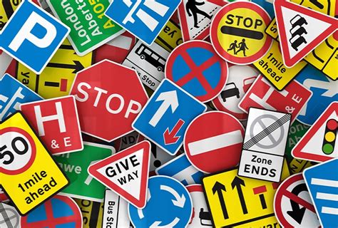 Know the signs Common UK traffic signposts explained | startrescue.co.uk