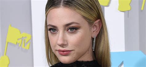 Lili Reinhart Diagnosed With Alopecia While In 'Major Depressive Episode'