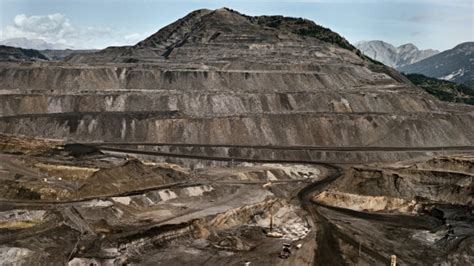 Alberta defends decision to allow for open-pit coal mining in Rocky Mountains | CBC News