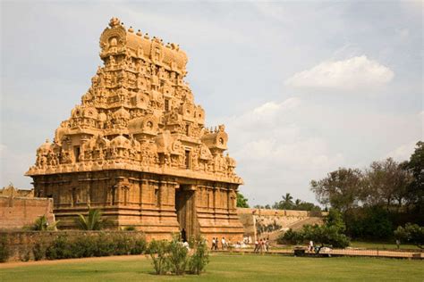 Brihadeeswarar Temple - Thanjavur: Get the Detail of Brihadeeswarar Temple on Times of India Travel