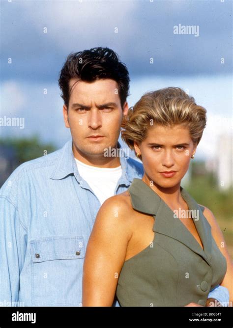 THE CHASE (1994) CHARLIE SHEEN, KRISTY SWANSON CHAS 002 Stock Photo - Alamy