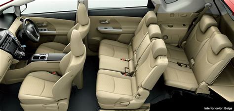 New Toyota Prius Alpha interior photo, image, picture