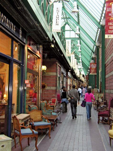 Marché aux Puces | market, Saint-Ouen, France | Britannica