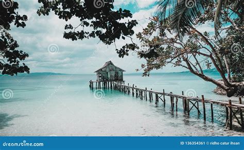 Wooden Beach house stock image. Image of house, beauty - 136354361