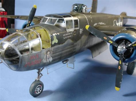 HK Models 1/32 B-25J Bomber | Large Scale Planes