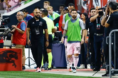 Lionel Messi: Lovely Moment As Bodyguard Allows Pitch Invader to Have Moment With Inter Miami Star