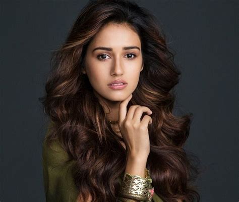 Disha Patani Wiki, Height, Age, Boyfriend, Family, Biography - WikiBio