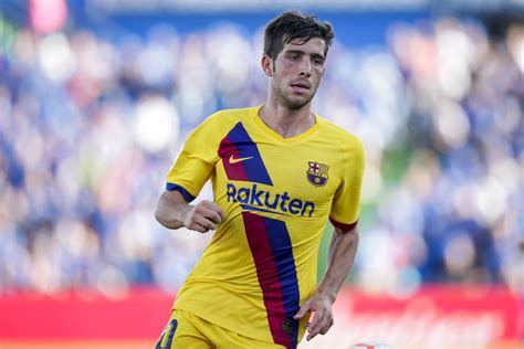 Barcelona’s Sergi Roberto forced off with knee injury against Eibar - Barca Blaugranes