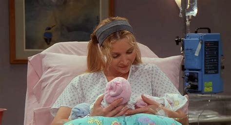 Was Lisa Kudrow really pregnant during Friends? Truth behind Phoebe ...