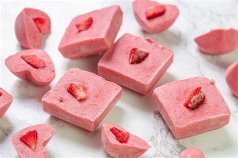 Frozen strawberry fruit chew bites | Healthy Snacks