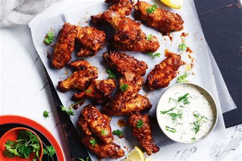 Spiced chicken wings with ranch dressing