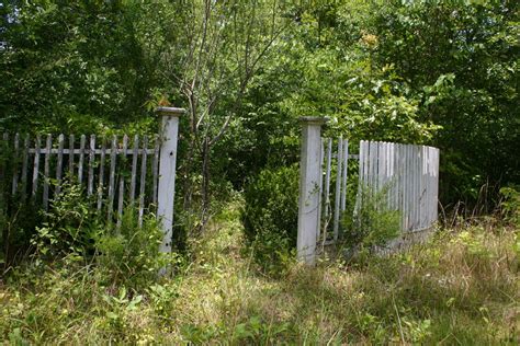 Old Garden Fence Entrance 003 by poeticthnkr on DeviantArt