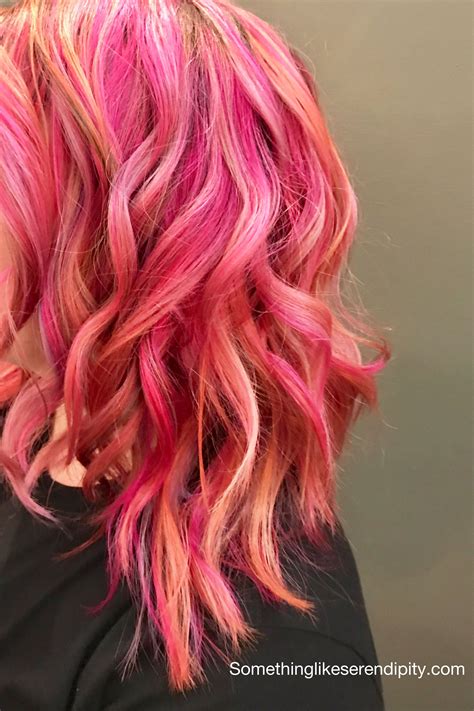 Pink and peach hair. Bright hair that’s so perfe Pink Peach Hair, Orange Ombre Hair, Pink And ...