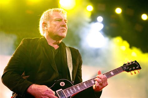 Alex Lifeson: 'I Don't Want to Be in a Band and Tour Anymore'