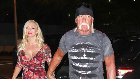 Hulk Hogan Gets Body Slammed For Photo Of His Wife Jennifer Celebrating ...