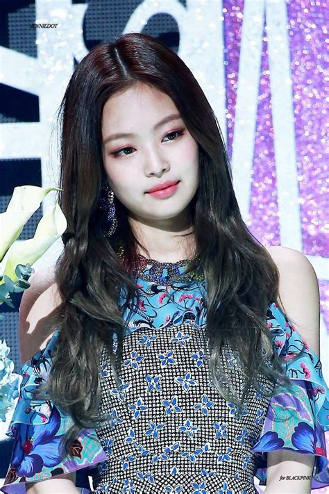 Pin by thitima phengwangthong on BLΛƆKPIИK | Blackpink jennie, Black ...