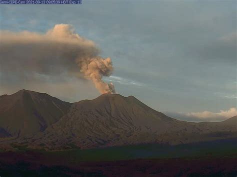 Major eruption of Alaskan Semisopochnoi volcano imminent - Red alert ...