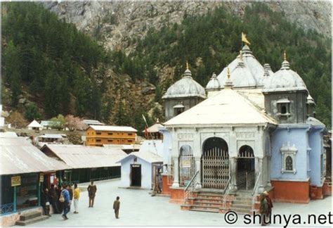 Quick Travel Trips: Gangotri Glacier