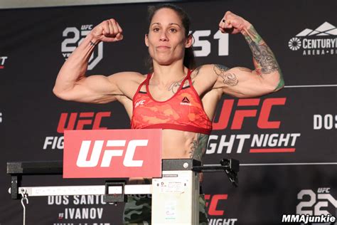 liz-carmouche-ufc-fight-night-133-official-weigh-ins | MMA Junkie