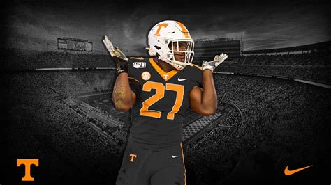 Jeremy Pruitt announces Tennessee's black jerseys will return, Vols ...