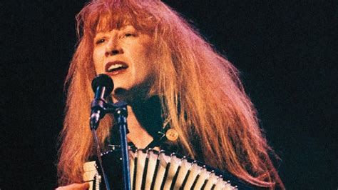 Gritty documentary traces Loreena McKennitt's rise from Manitoba harp battles to stardom | CBC Radio