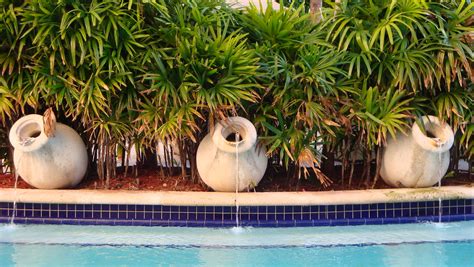 RENAISSANCE HOTEL FORT LAUDERDALE* | By the pool at the Rena… | Flickr