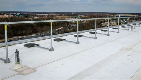 Roof Safety Rail - Durable Safety Protection for Rooftop Work Areas