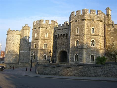 Free Stock Photo 11038 windsor castle main entrance | freeimageslive