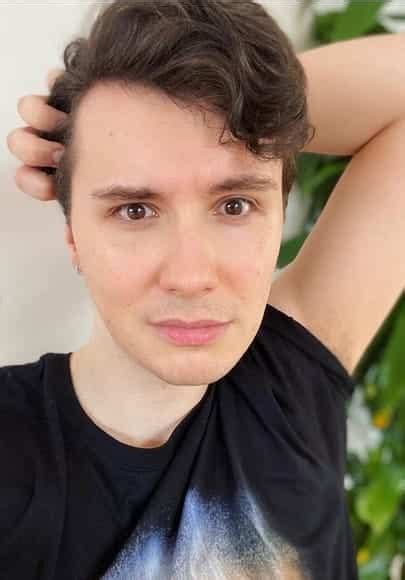 Daniel Howell Biography, Wiki, Height, Age, Boyfriend & More - Social ...