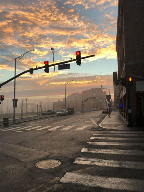 Winter sunrise in Providence, RI : r/SkyPorn