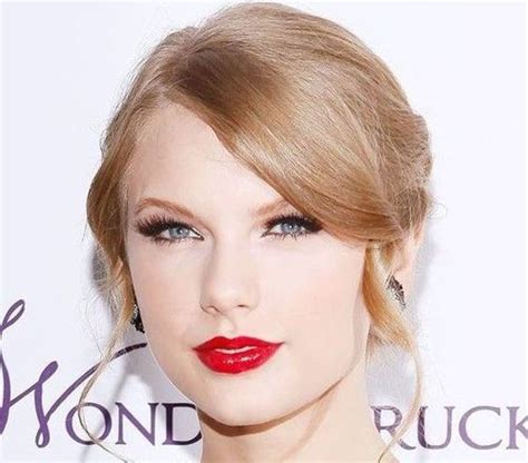 Taylor Swift's Skincare And Beauty Tips For Glowing Skin | Fabbon