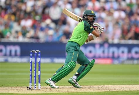 Cricket in South Africa Faces Crisis After Key Sponsor Quits - Bloomberg